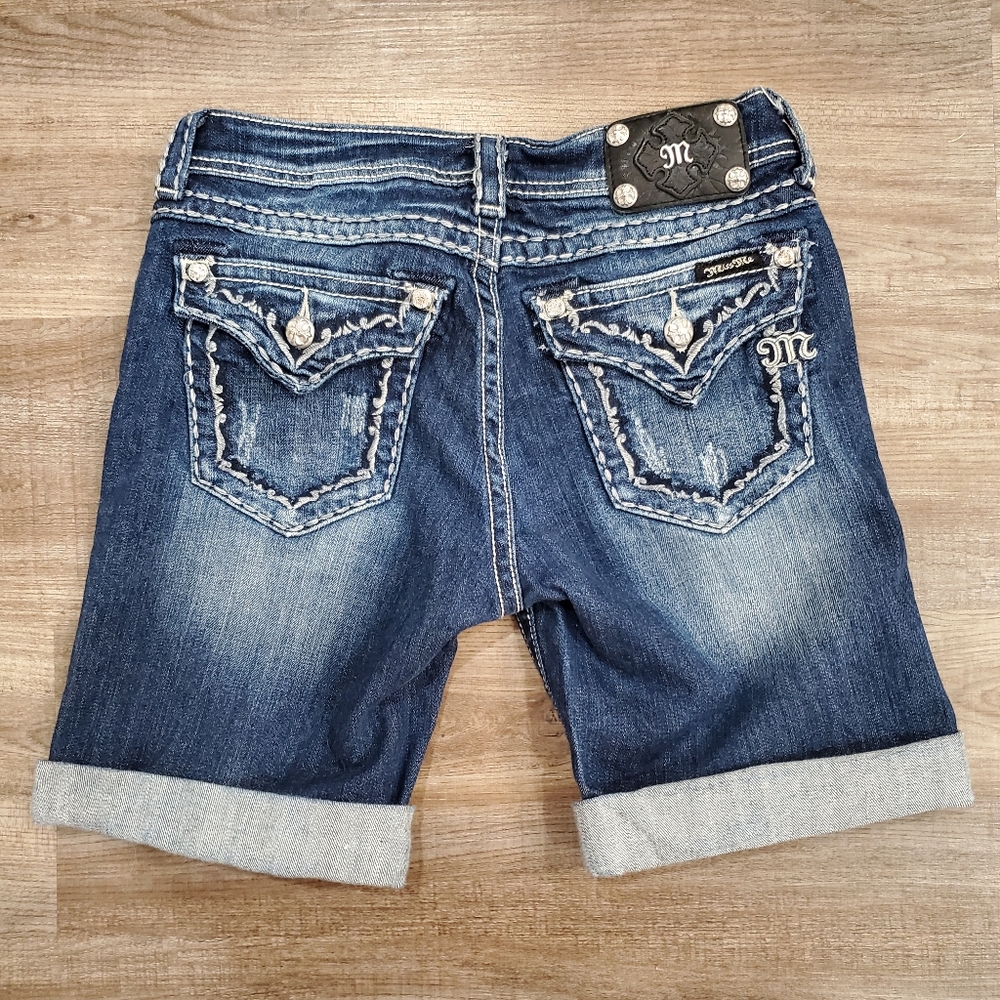 Size 27 Boyfriend Bermuda Miss Me Shorts